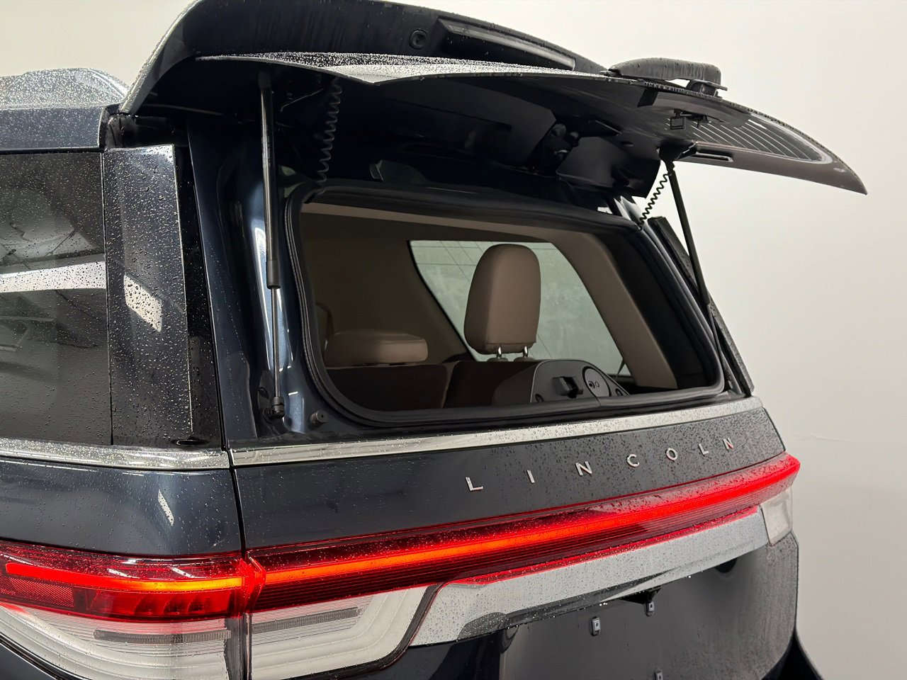 Used 2022 Lincoln Navigator Reserve image 8