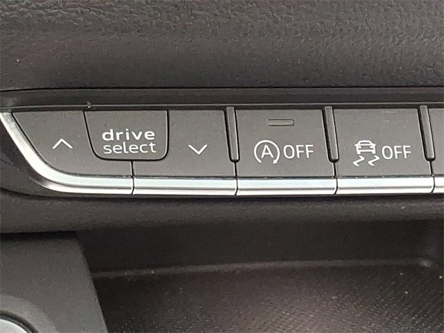 Used 2025 Audi Q5 2.0T Premium image 24