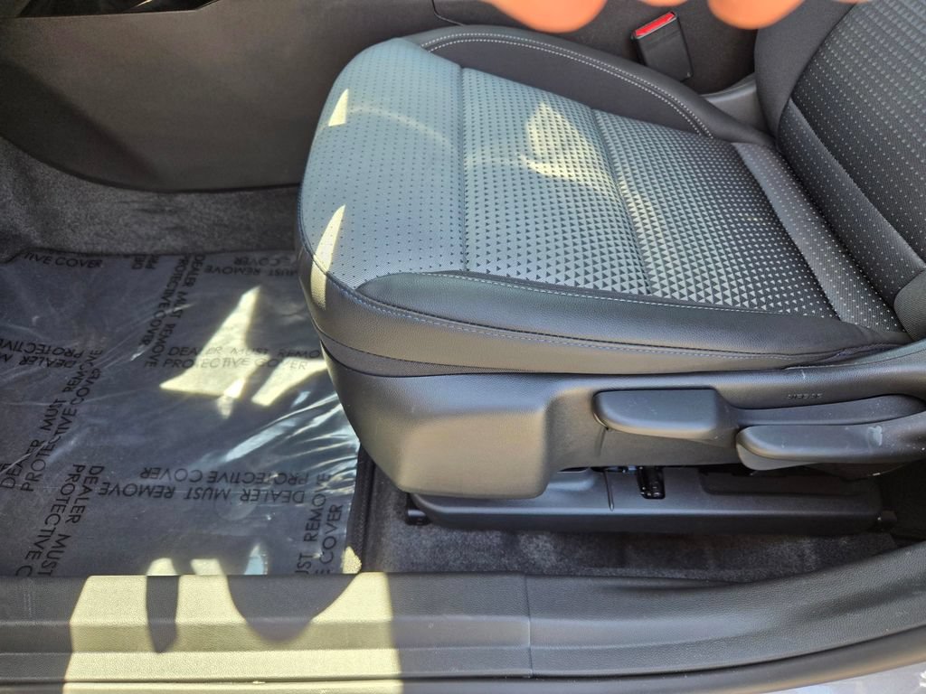 Used 2026 Chevrolet Trax LT w/ LT Convenience Package FWD image 20