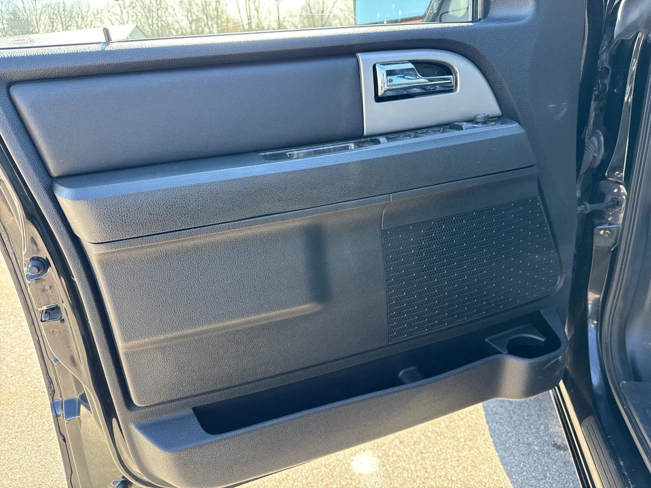 Used 2017 Ford Expedition Max Limited image 13