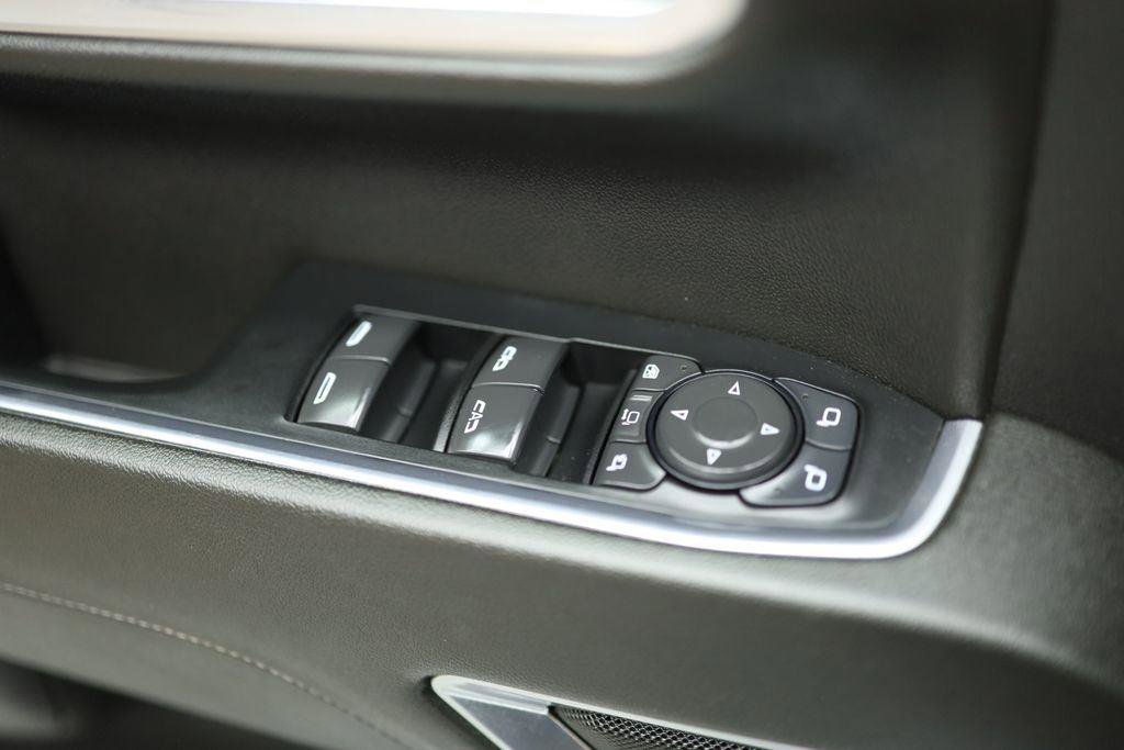 Used 2024 GMC Sierra 3500 SLT image 44