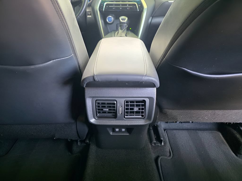 Used 2021 Toyota Venza XLE w/ Softex Package AWD/4WD image 9