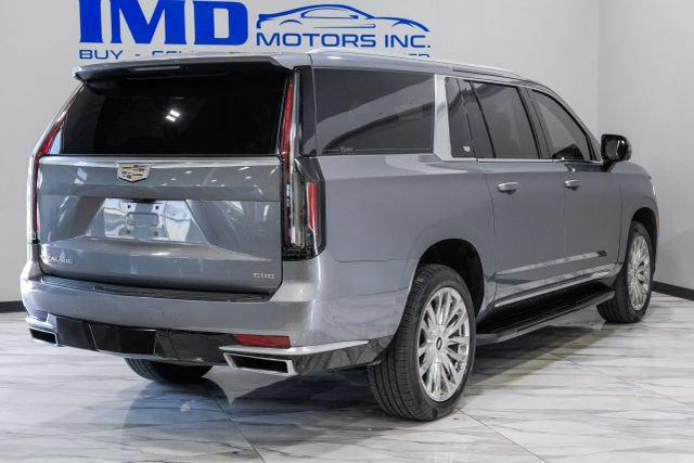 Used 2021 Cadillac Escalade ESV Premium Luxury AWD/4WD image 12