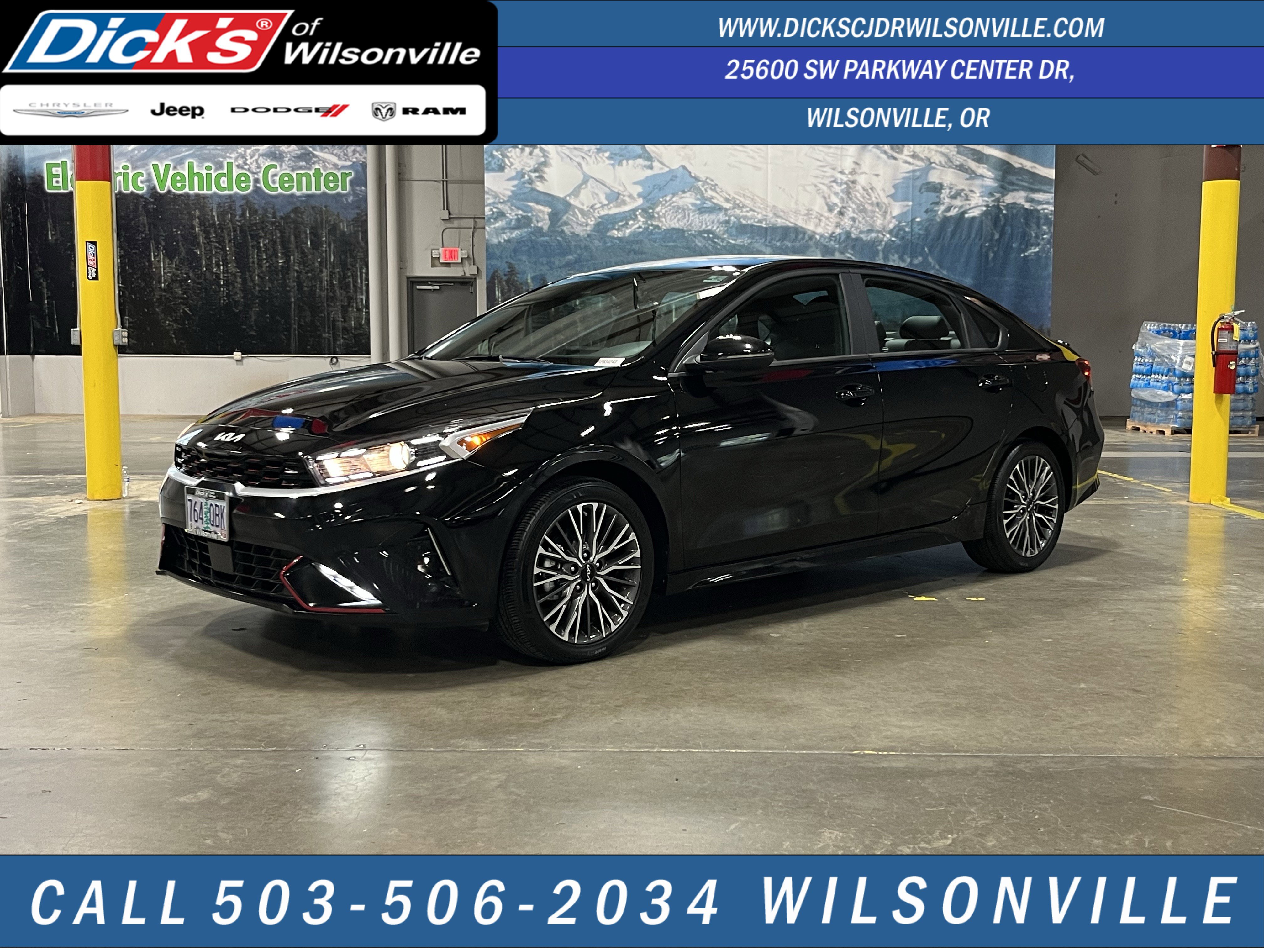 Used 2024 Kia Forte GT-Line w/ GT-Line Premium Package FWD image 1