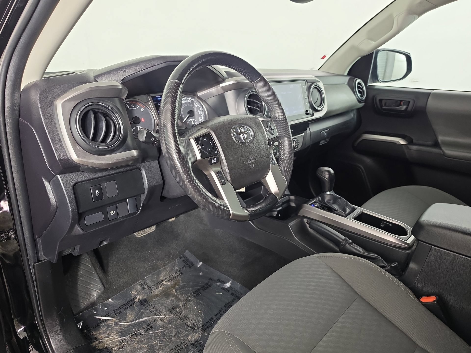 Used 2022 Toyota Tacoma SR5 w/ SR5 Appearance Package (SM) RWD image 12