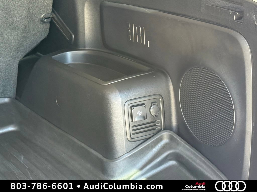 Used 2023 Toyota 4Runner Limited AWD/4WD image 17