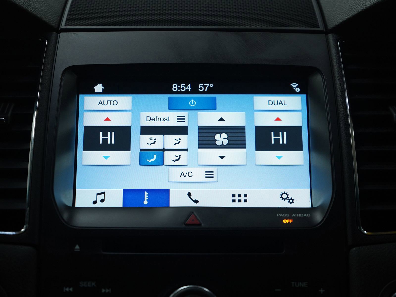 Used 2018 Ford Taurus SEL w/ Equipment Group 201A image 17