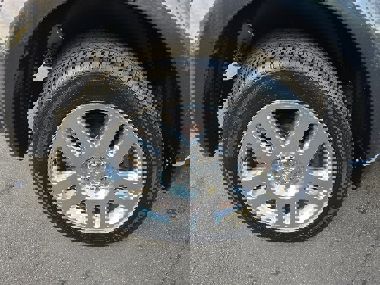 Used 2010 Dodge Nitro Detonator AWD/4WD image 23