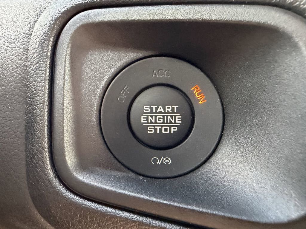 Used 2024 Jeep Wrangler Sport AWD/4WD image 26