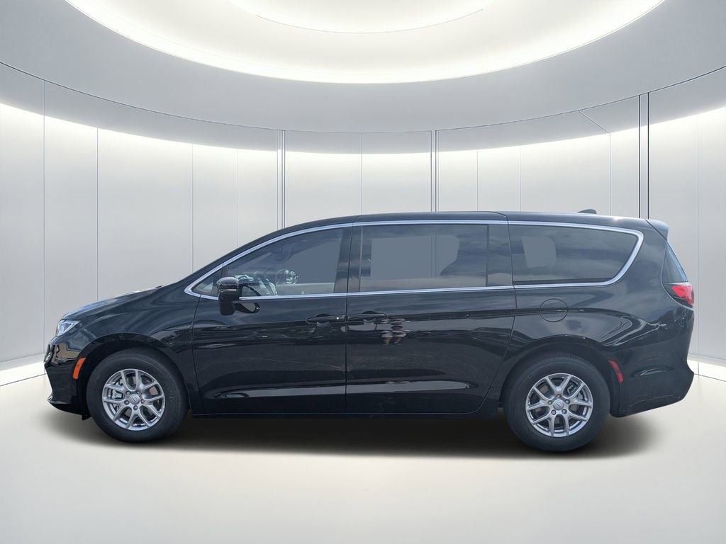 New 2026 Chrysler Pacifica Select FWD image 5