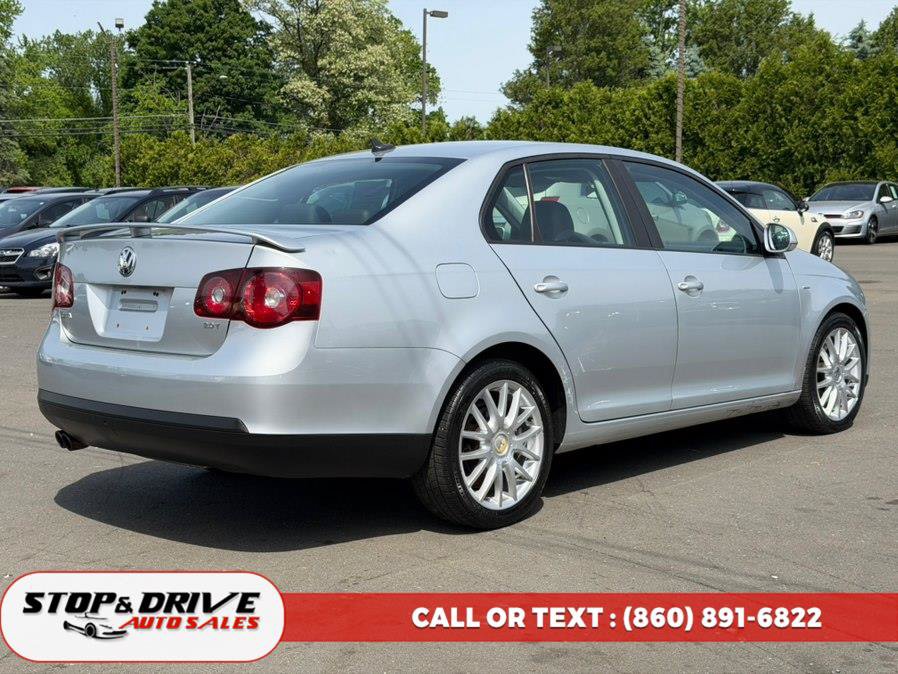 Used 2008 Volkswagen Jetta Wolfsburg Edition FWD image 5