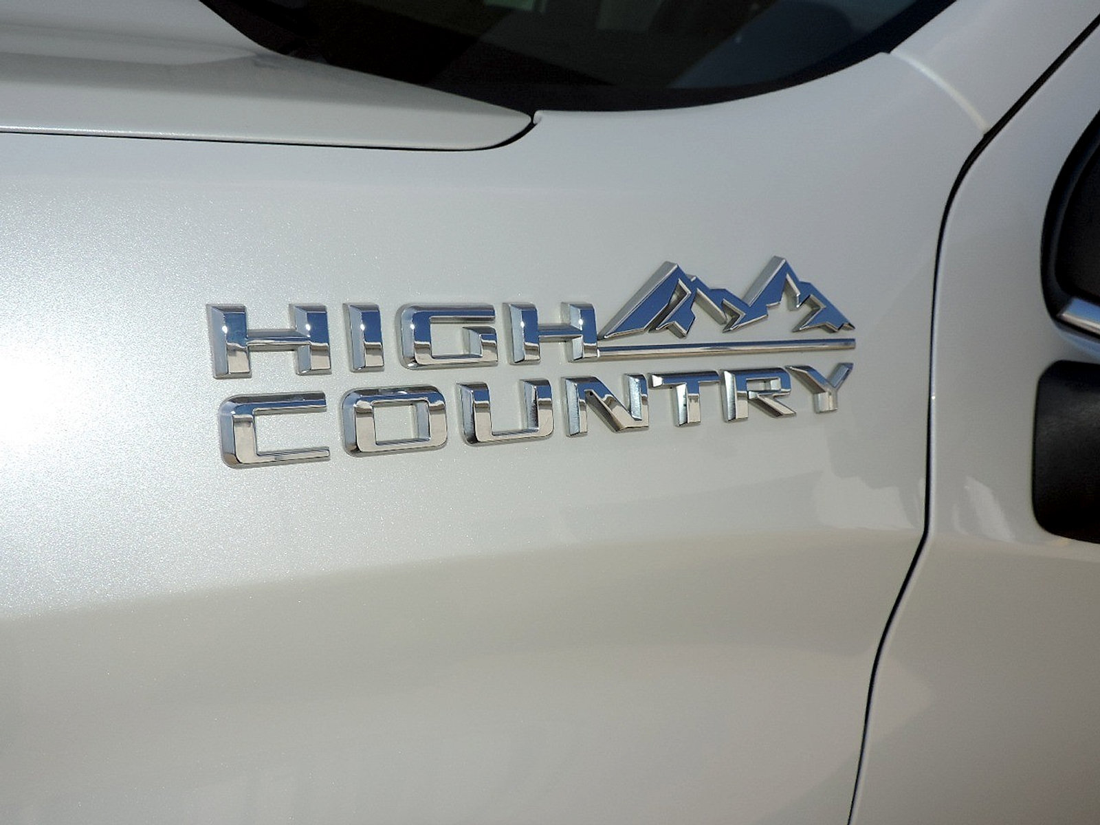 Certified 2019 Chevrolet Silverado 1500 High Country w/ Safety Package II AWD/4WD image 11