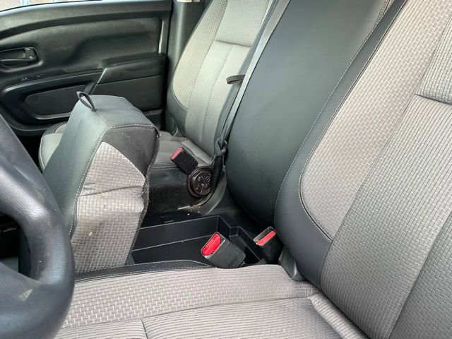 Used 2019 Nissan Titan S w/ S Utility Package image 39