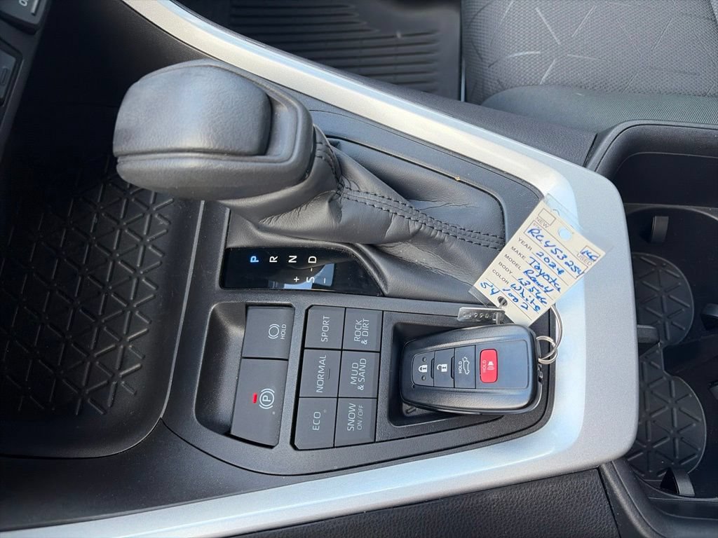 Used 2024 Toyota RAV4 XLE w/ Convenience Package AWD/4WD image 26