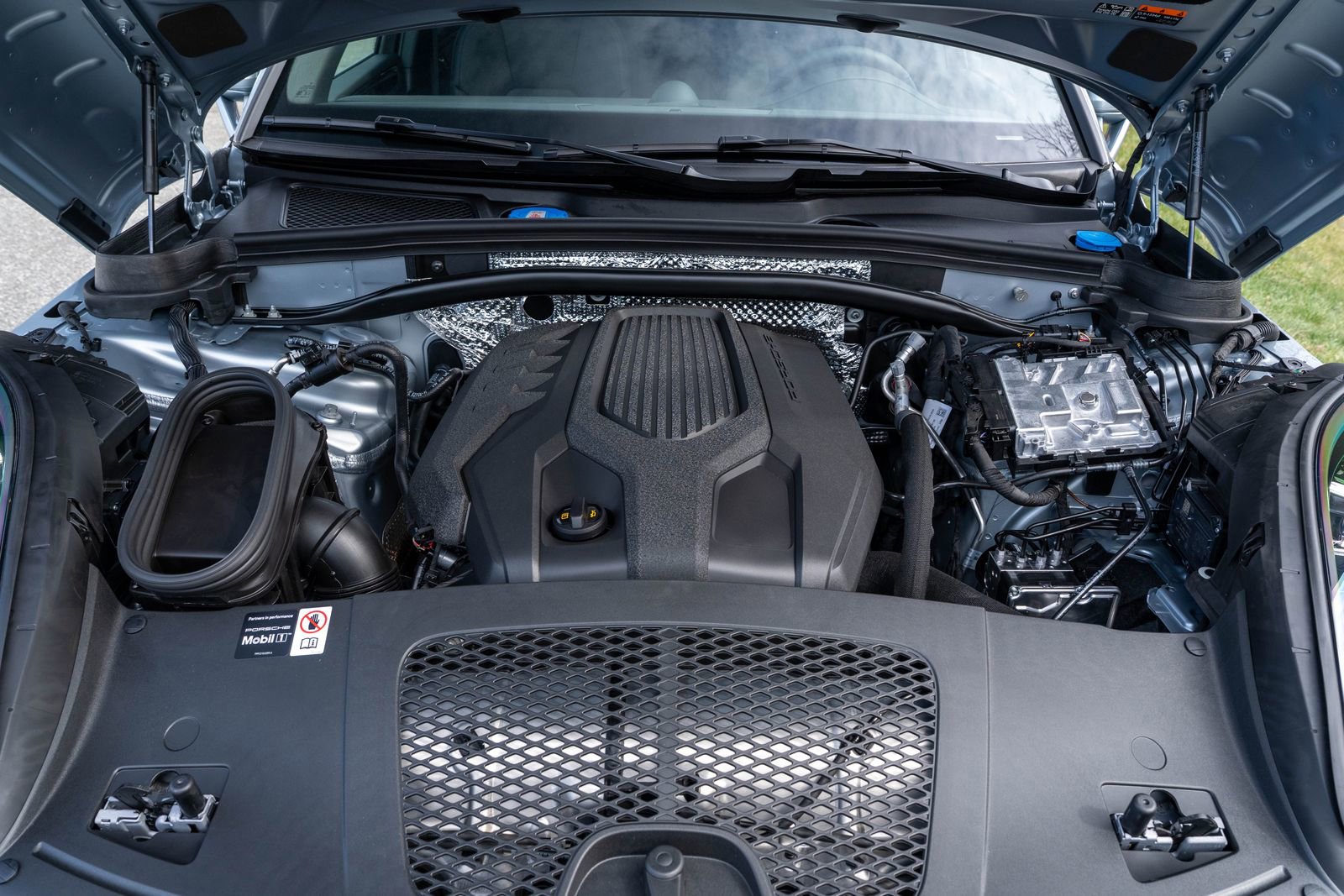 Used 2026 Porsche Macan image 17