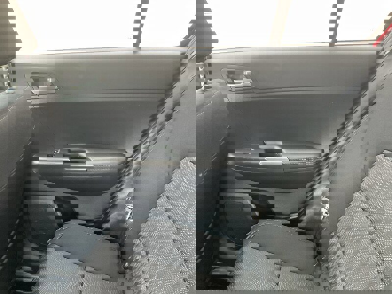 Used 2021 Kia Sportage LX image 17