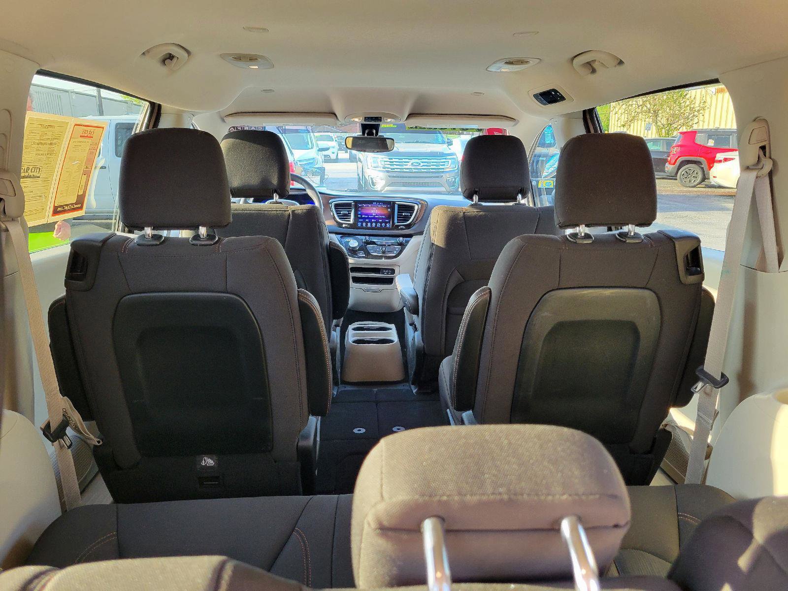 Used 2017 Chrysler Pacifica Touring w/ Tire & Wheel Group image 29