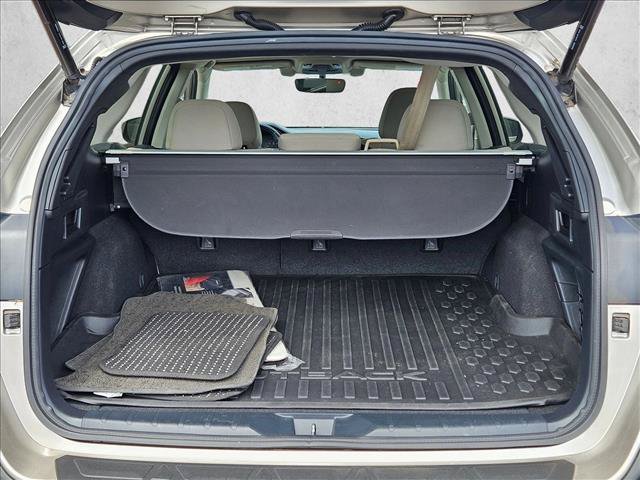 Used 2020 Subaru Outback Premium AWD/4WD image 6