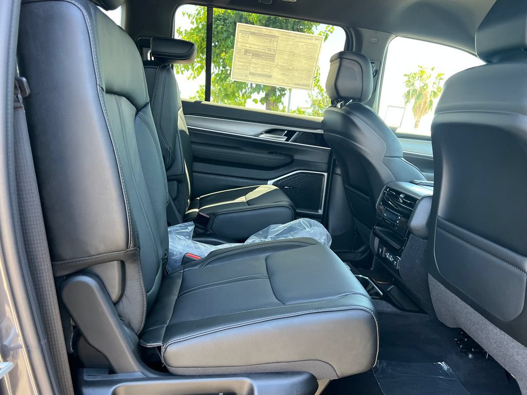 New 2026 Jeep Grand Wagoneer Limited AWD/4WD image 20