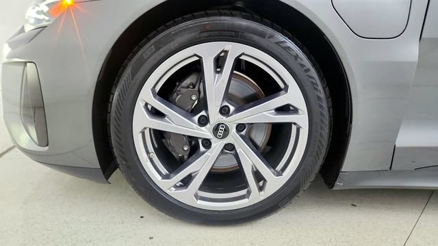 Used 2023 Audi e-tron GT Premium Plus AWD/4WD image 77