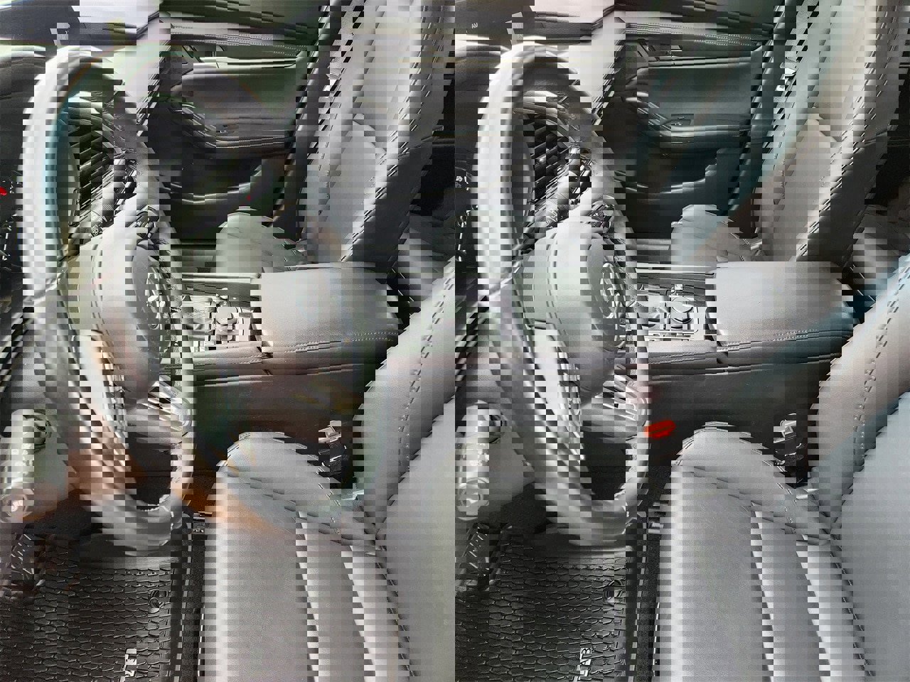 Used 2025 MAZDA MAZDA3 s image 12