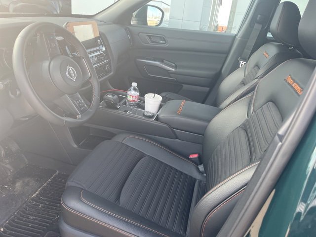 Used 2025 Nissan Pathfinder Rock Creek image 9