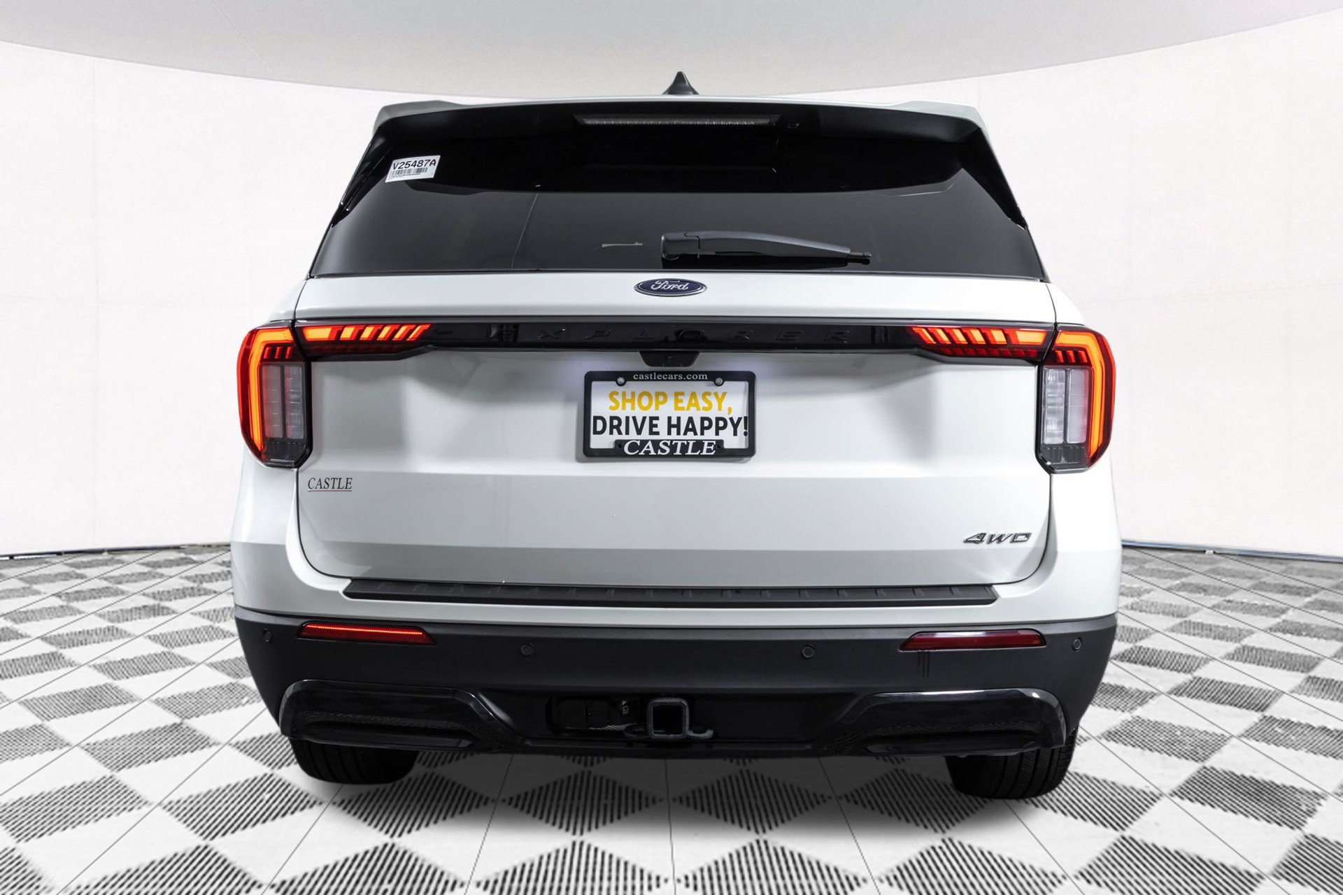 Used 2025 Ford Explorer ST-Line AWD/4WD image 19