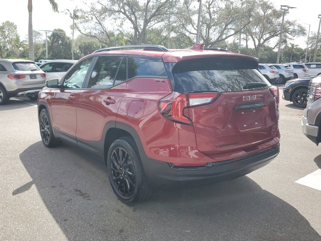 Certified 2024 GMC Terrain SLE w/ Driver Convenience Package FWD image 3
