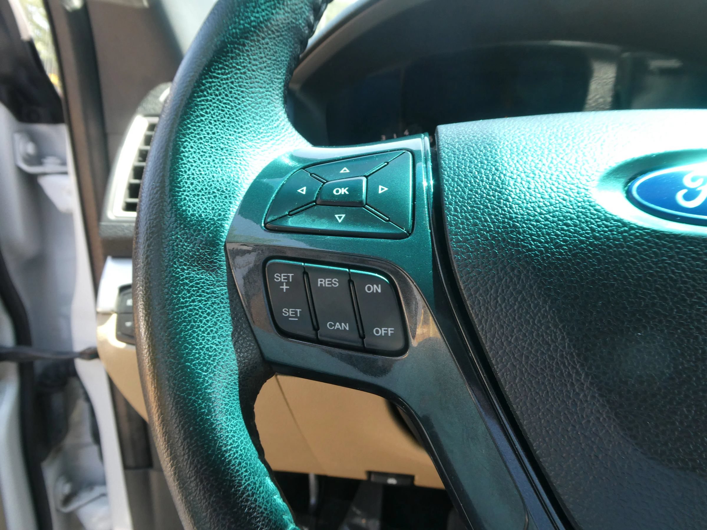 Used 2017 Ford Explorer XLT FWD image 17
