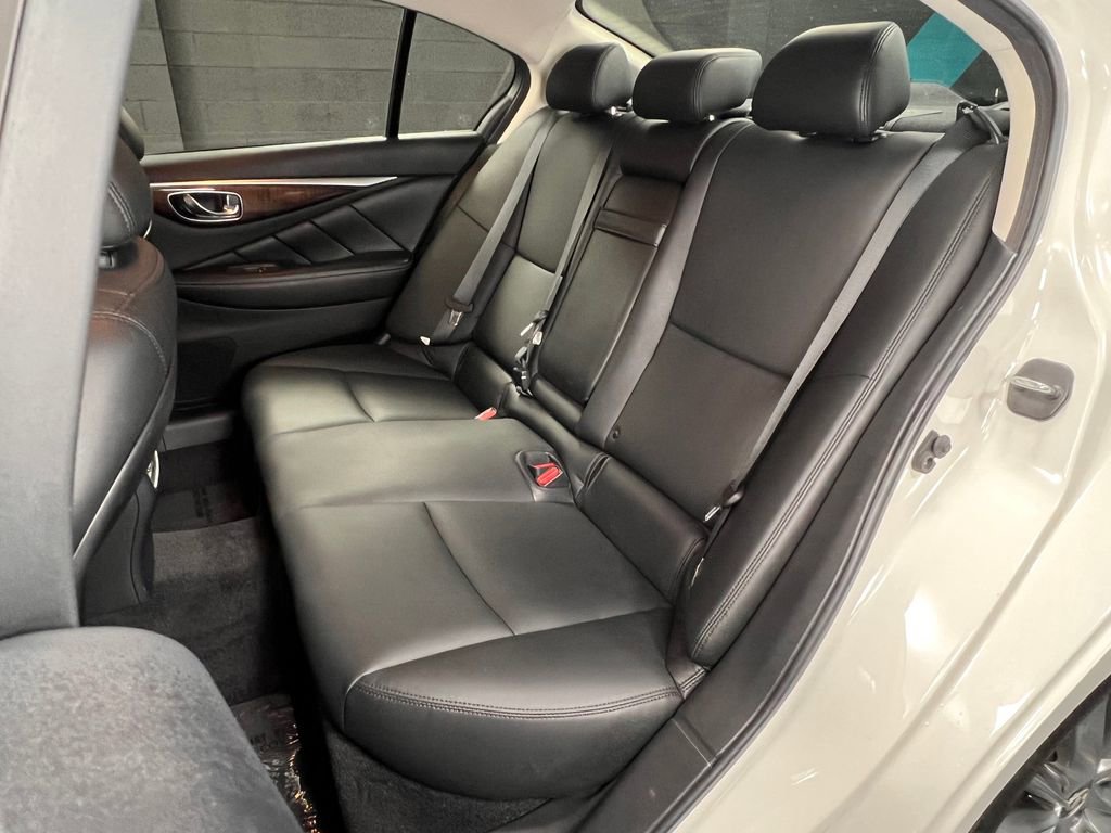 Used 2019 INFINITI Q50 Luxe w/ Essential Package (3.0T Luxe) image 29
