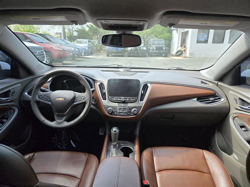 Used 2016 Chevrolet Malibu LT w/ Leather Package image 18