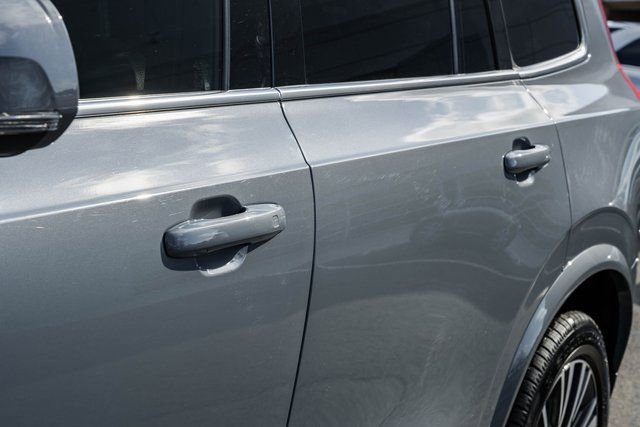 Used 2022 Volvo XC90 T5 Momentum w/ Advanced Package image 17