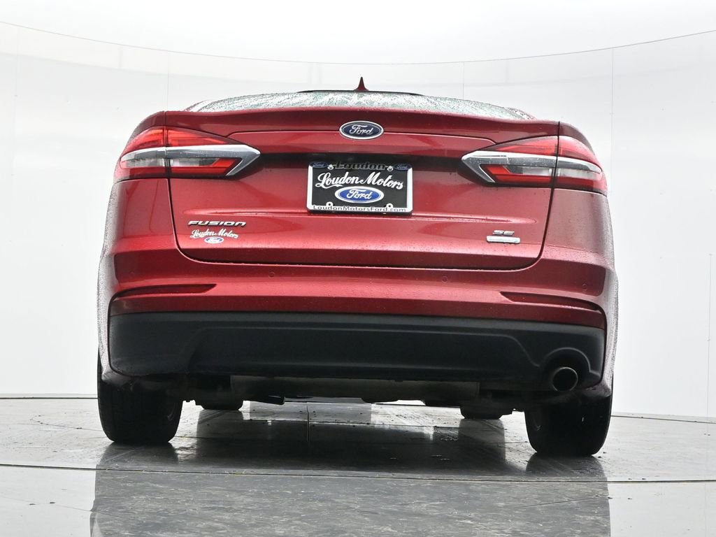 Used 2019 Ford Fusion SE FWD image 46