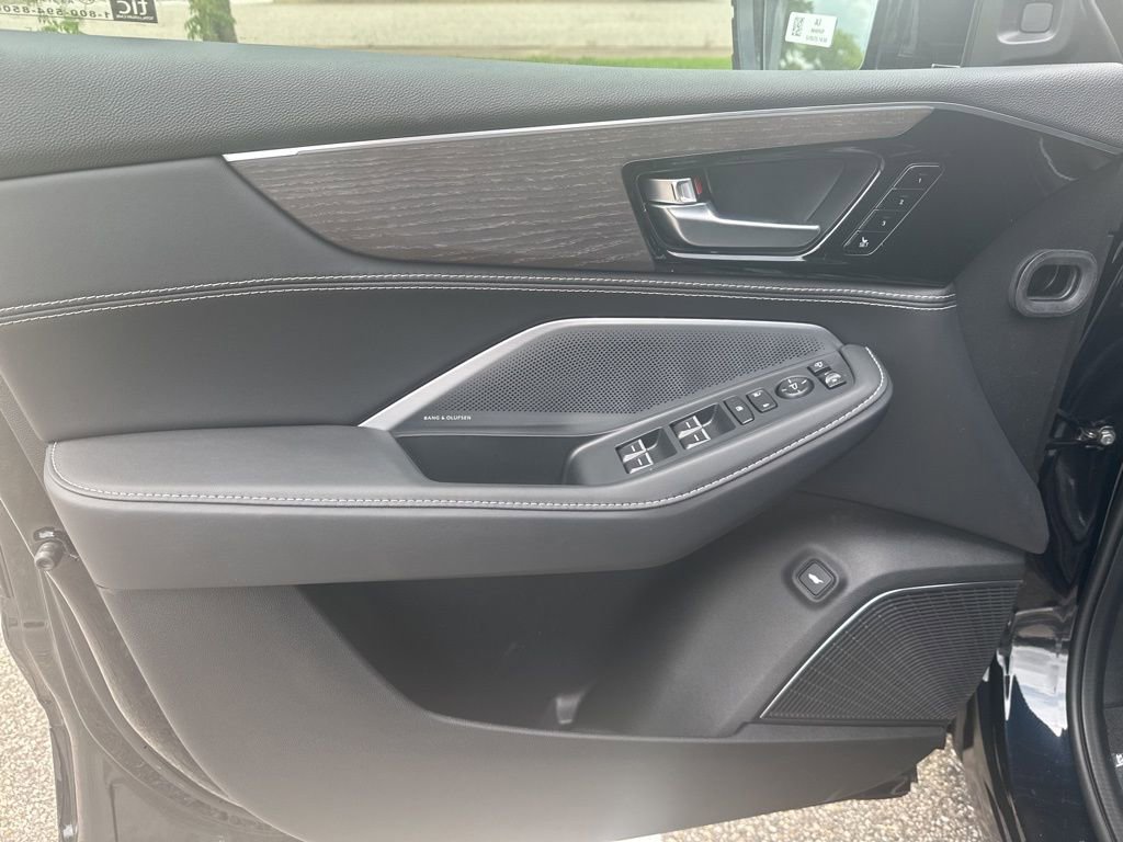 New 2026 Acura MDX SH-AWD image 14