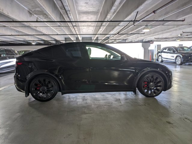 Used 2022 Tesla Model Y Performance AWD/4WD image 4