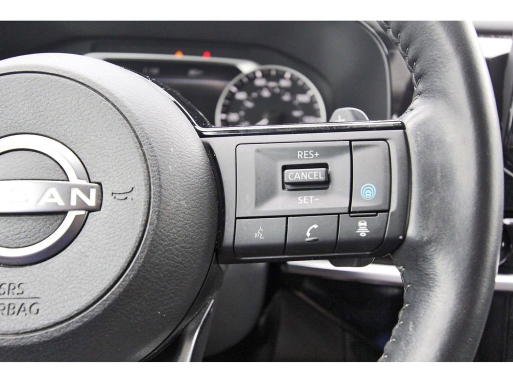 Used 2023 Nissan Pathfinder SL FWD image 12