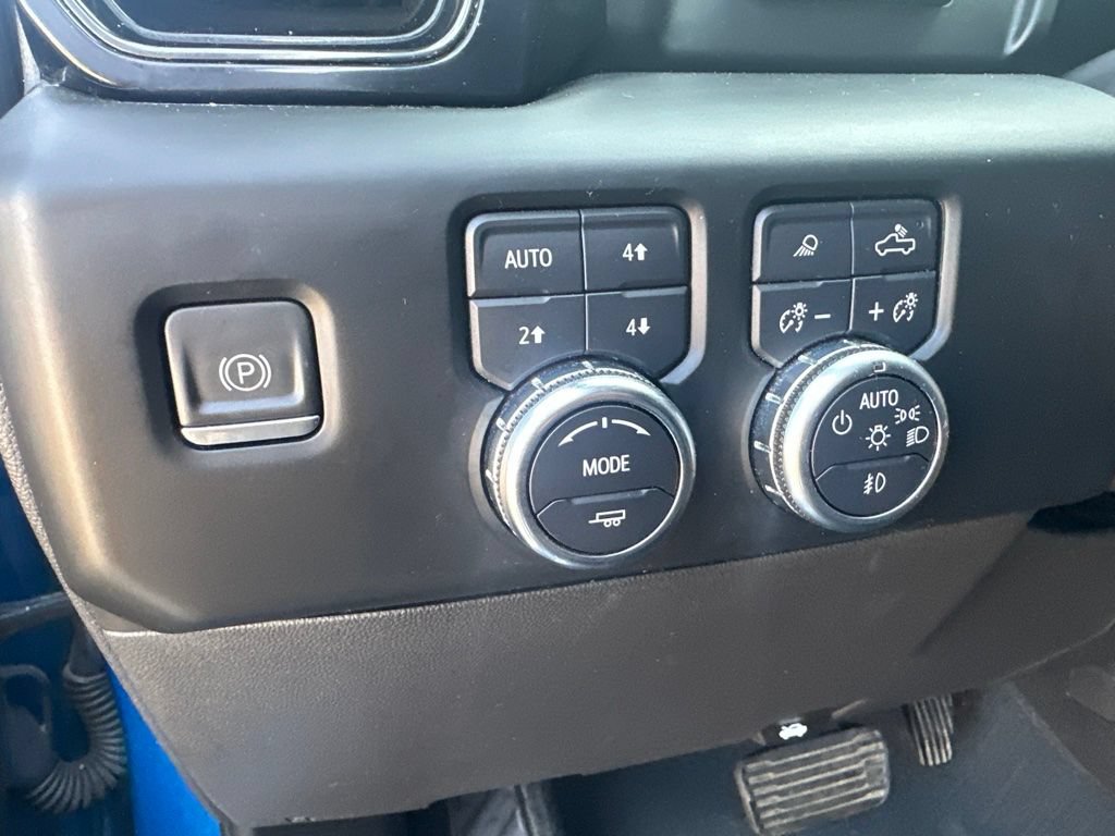 Used 2022 GMC Sierra 1500 AT4 w/ AT4 Premium Package AWD/4WD image 11