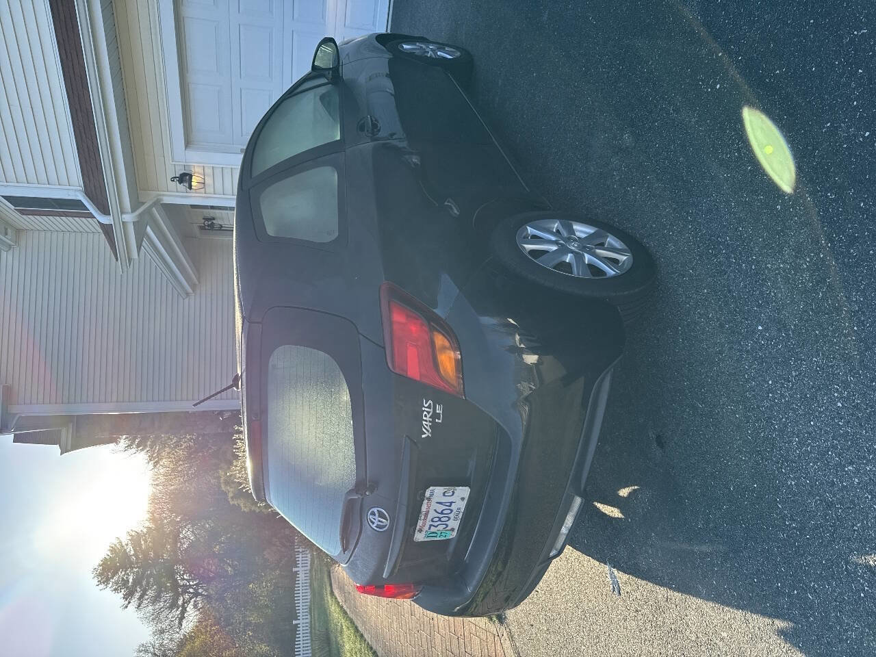 Used 2017 Toyota Yaris LE w/ Carpet Mat Package FWD image 2