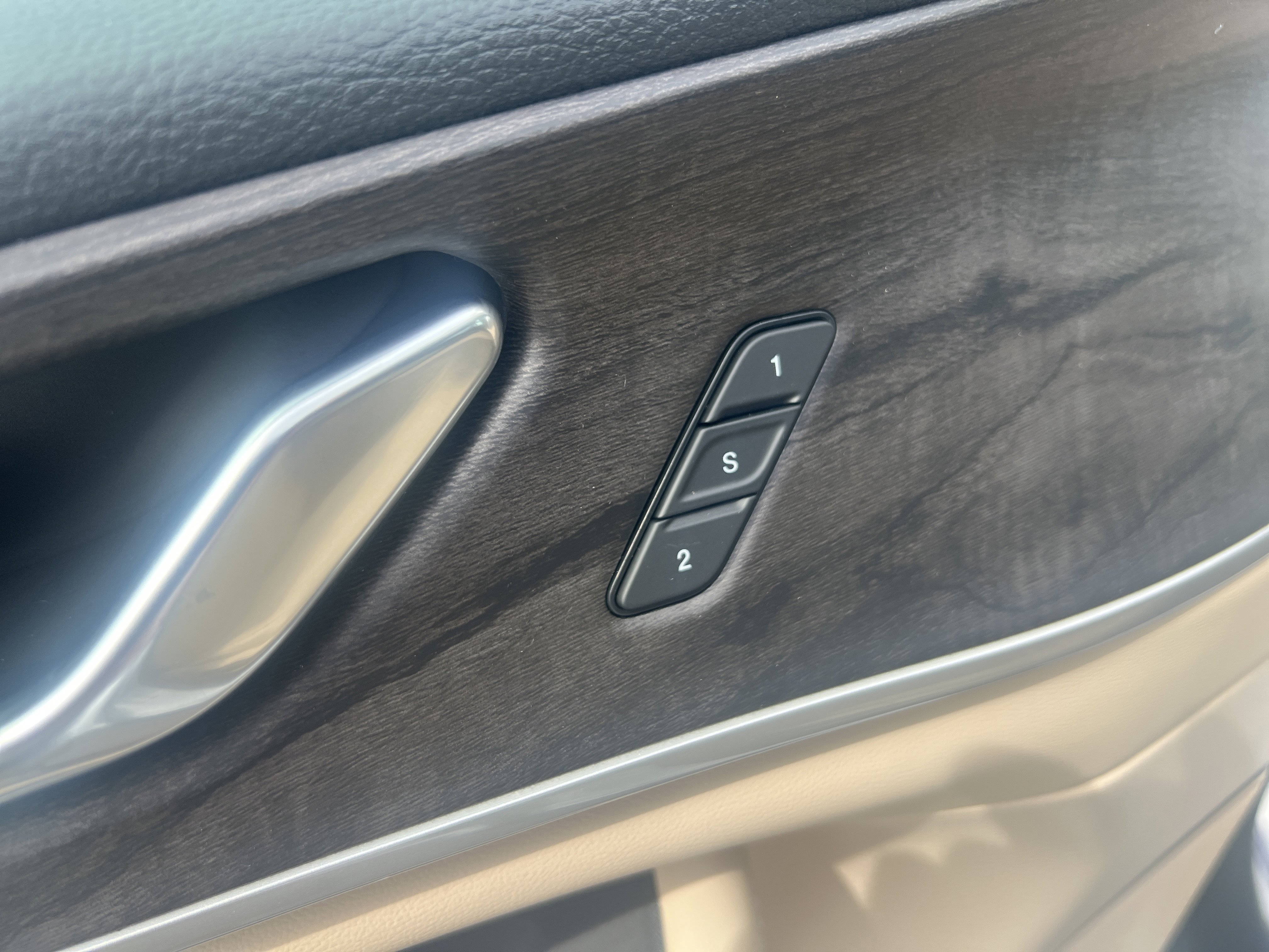 New 2026 Jeep Grand Cherokee Limited image 17