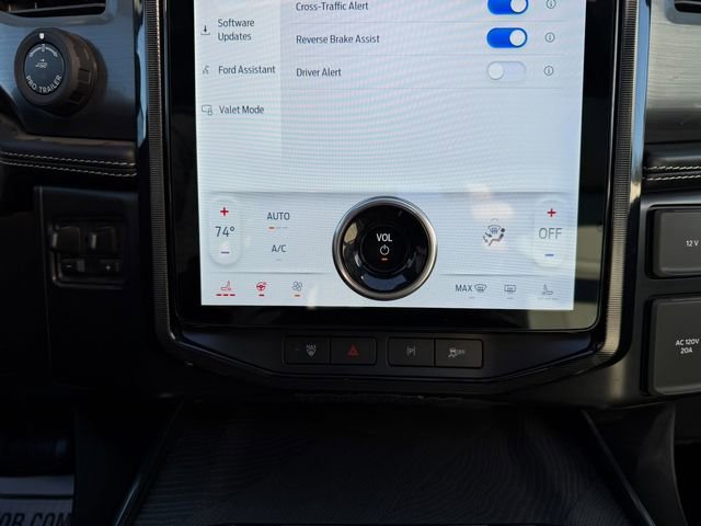 Used 2022 Ford F150 Lightning Platinum image 41