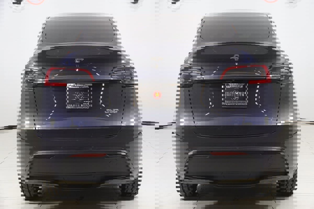 Used 2022 Tesla Model Y Long Range image 45