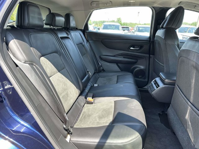Used 2024 Nissan Ariya AWD image 13