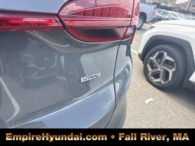 Used 2023 Hyundai Santa Fe SEL w/ Premium Package image 6