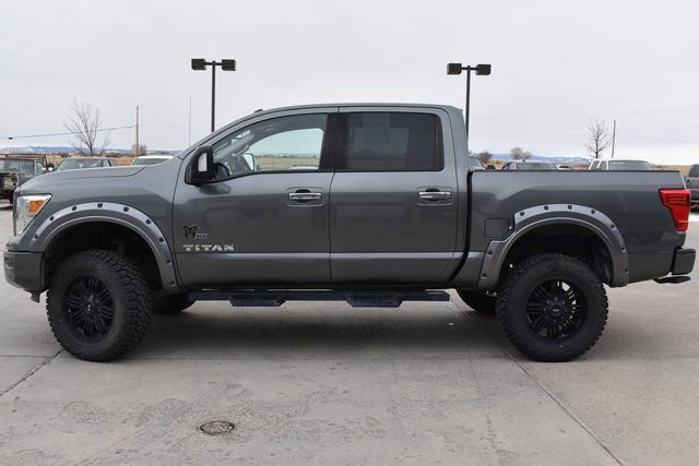 Used 2021 Nissan Titan SV w/ SV Convenience Package image 10