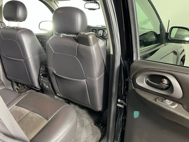 Used 2008 Chevrolet TrailBlazer SS w/ Sun And 6-Disc Cd Package AWD/4WD image 28