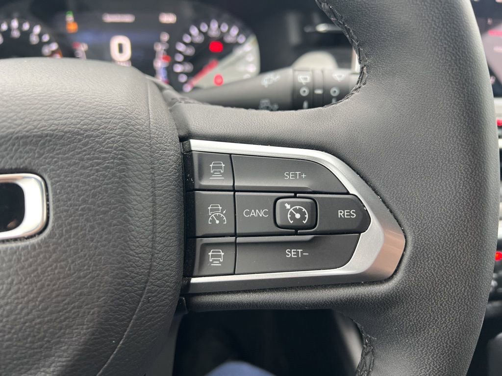 Used 2025 Jeep Compass Limited image 17