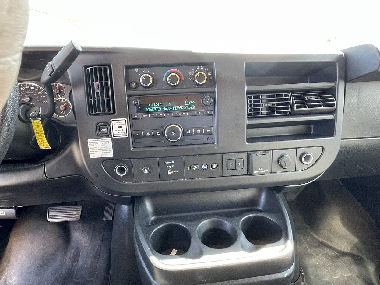 Used 2021 GMC Savana 3500 Extended w/ Power Convenience Package RWD image 31