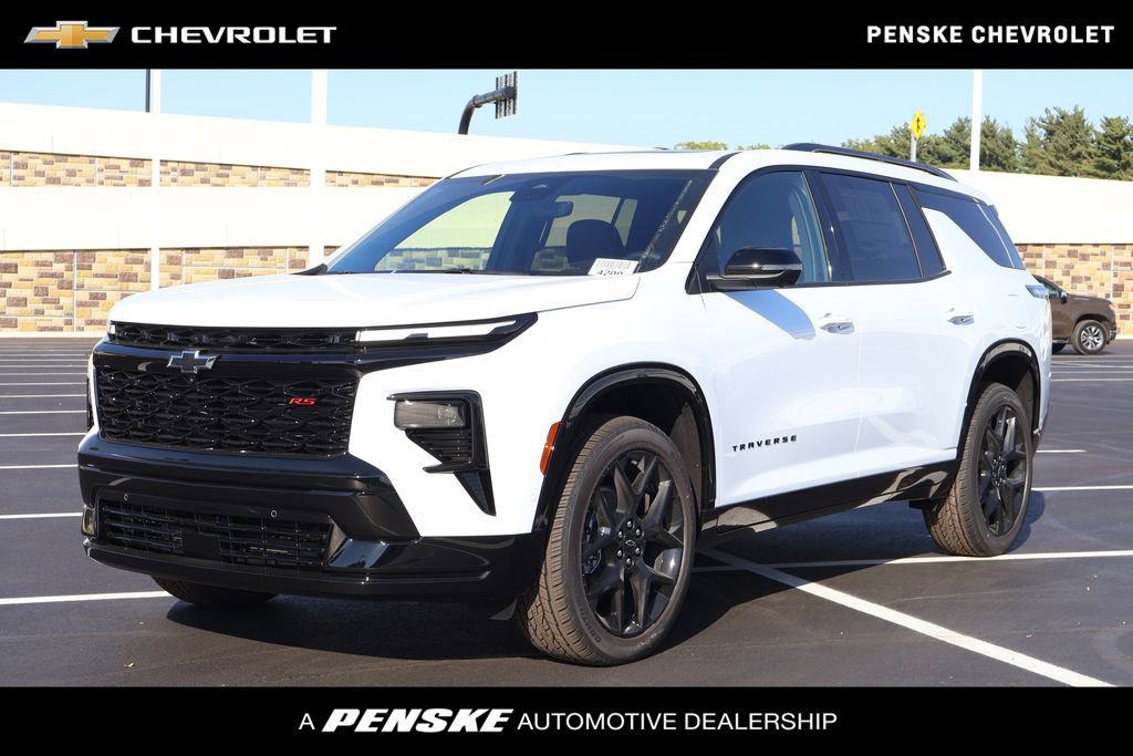New 2026 Chevrolet Traverse RS w/ LPO, Floor Liner Package image 1