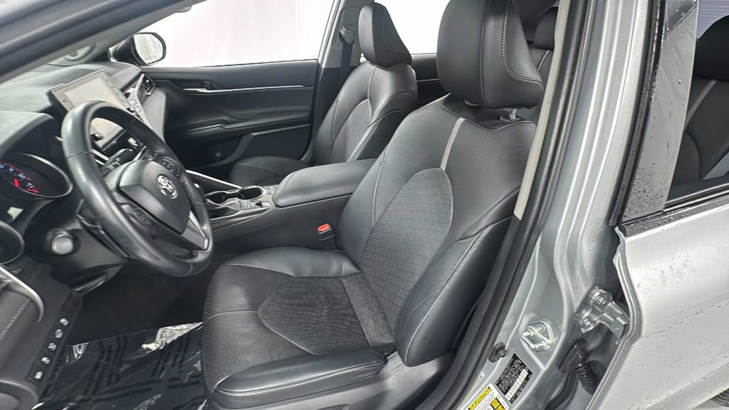 Used 2021 Toyota Camry XSE image 10