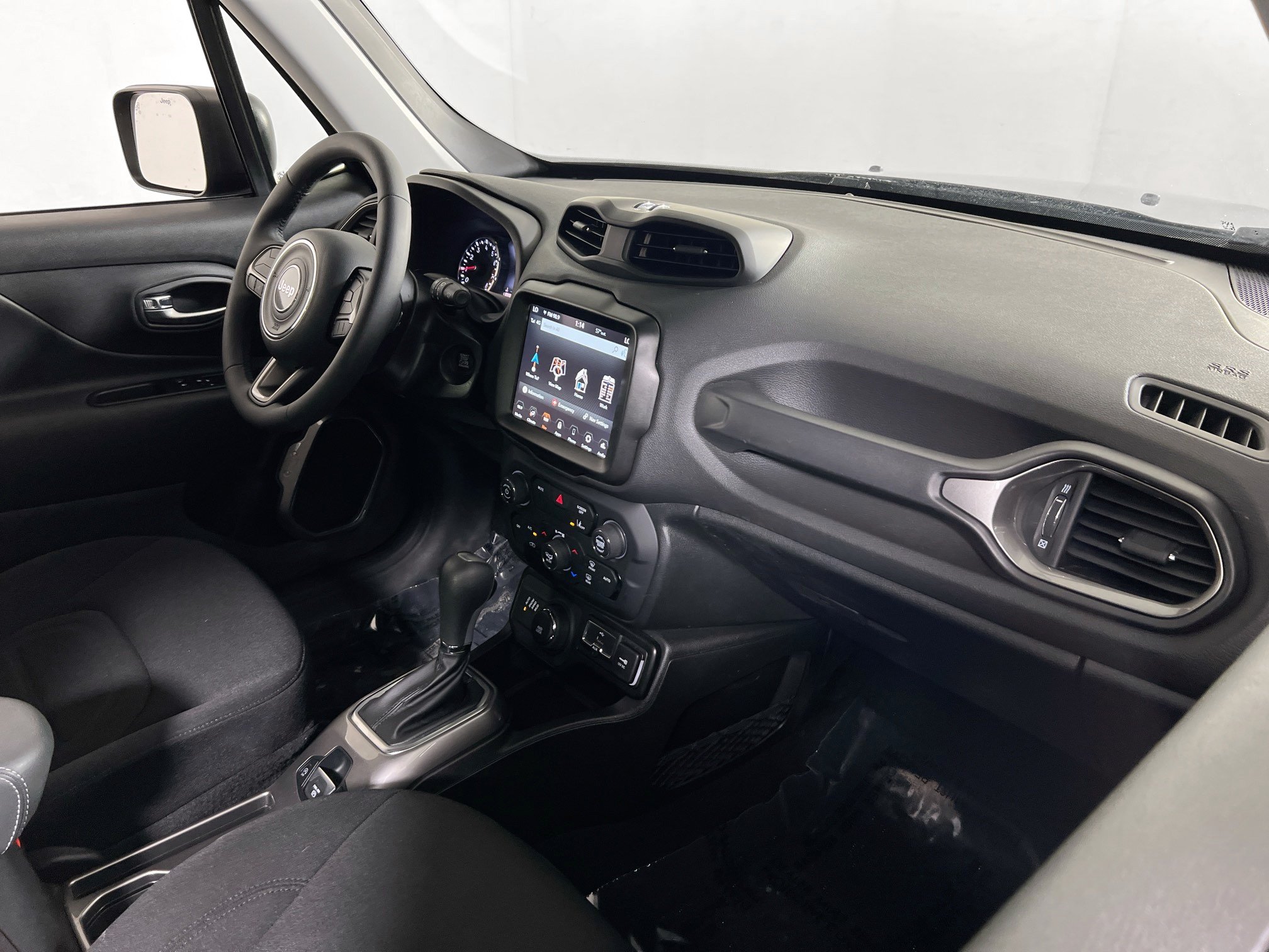 Used 2022 Jeep Renegade Latitude AWD/4WD image 27